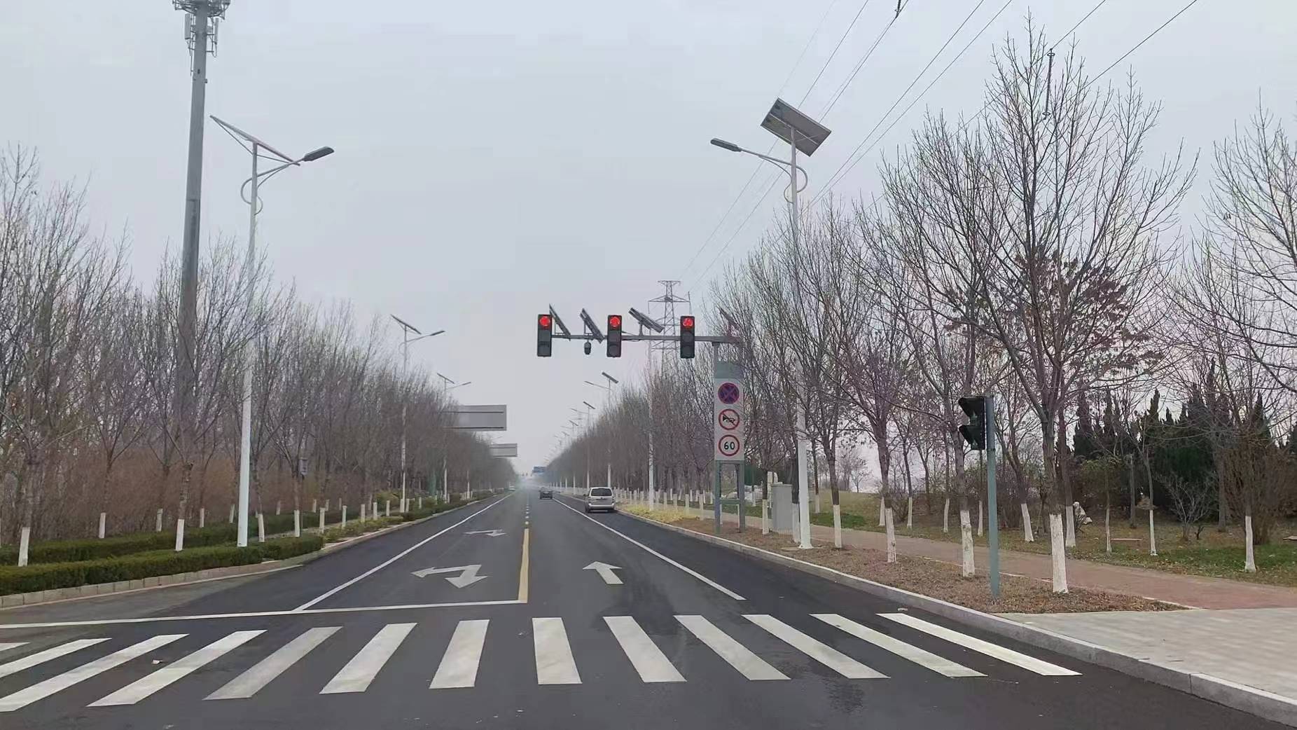 交通卡口監(jiān)控太陽(yáng)能供電